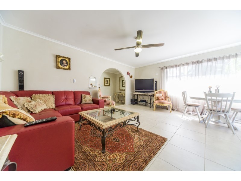 27 Jacaranda Avenue, Hollywell QLD 4216