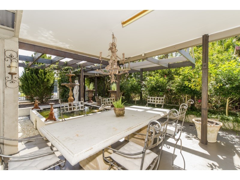 27 Jacaranda Avenue, Hollywell QLD 4216