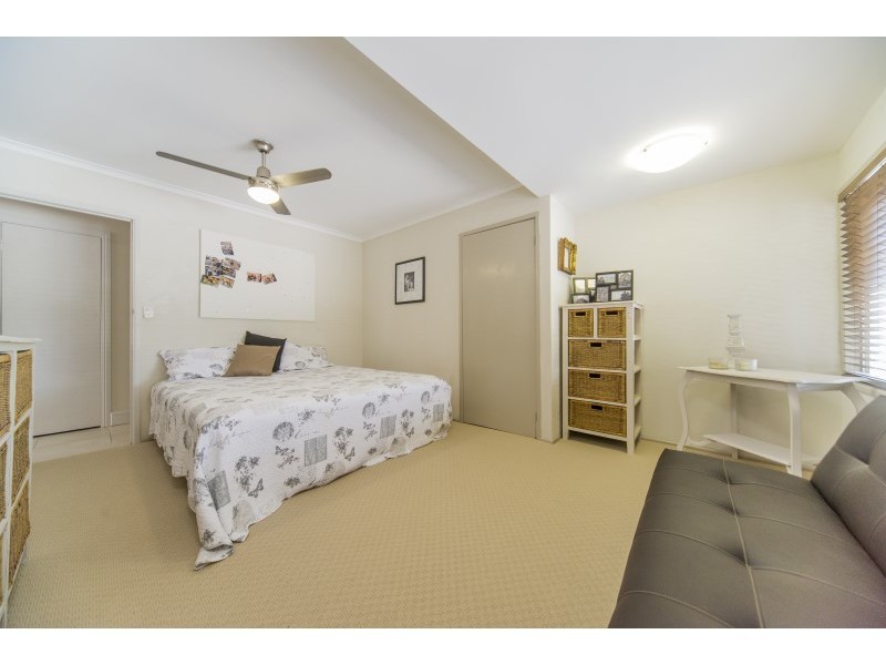 27 Jacaranda Avenue, Hollywell QLD 4216