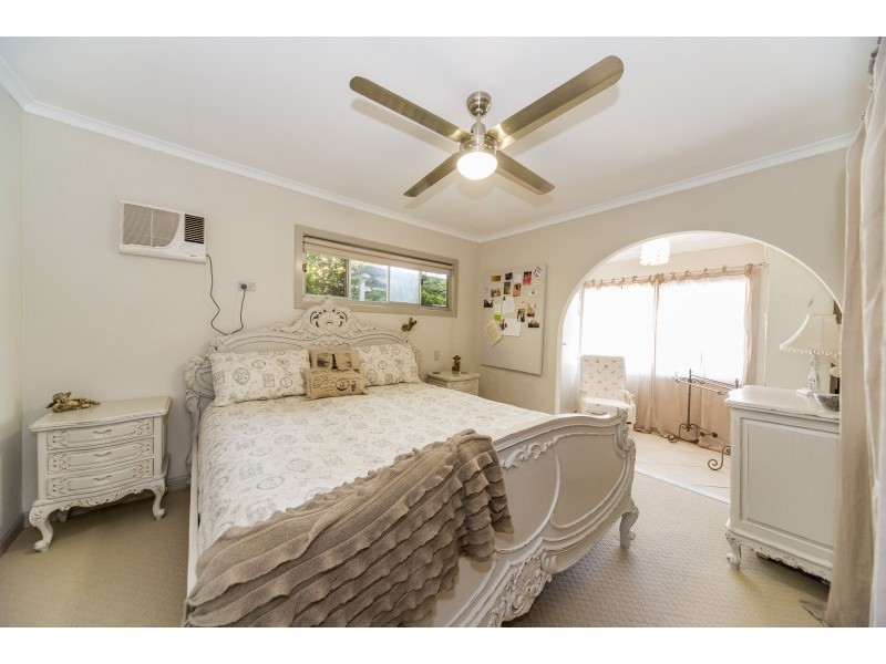 27 Jacaranda Avenue, Hollywell QLD 4216