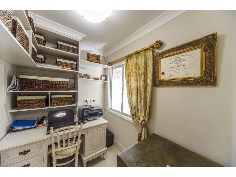 27 Jacaranda Avenue, Hollywell QLD 4216