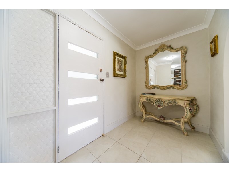 27 Jacaranda Avenue, Hollywell QLD 4216