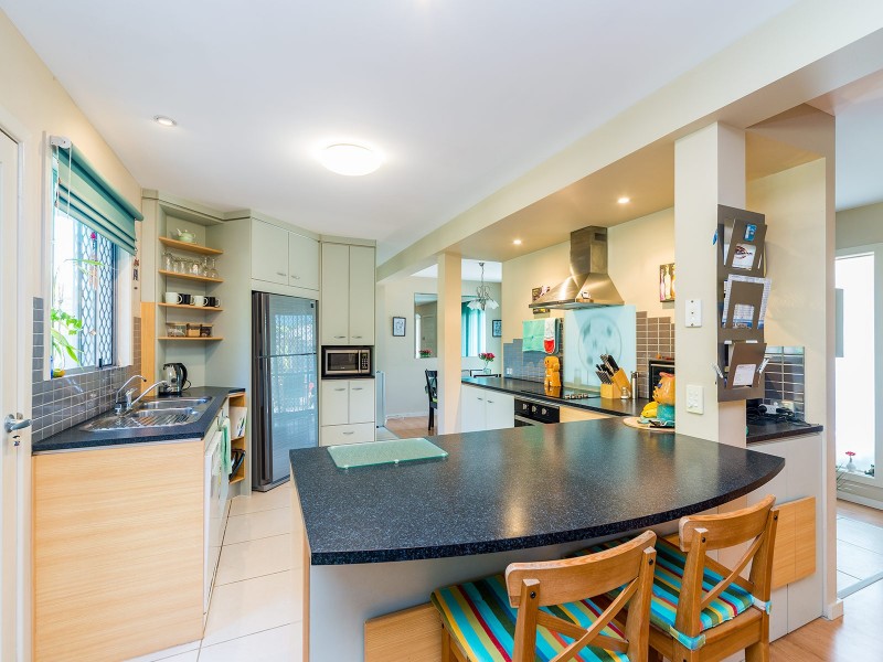 42 Coombabah Road, Biggera Waters QLD 4216