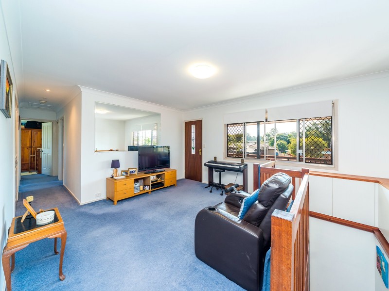 42 Coombabah Road, Biggera Waters QLD 4216