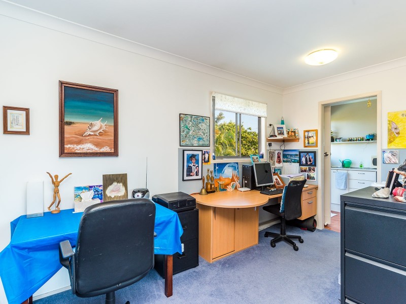 42 Coombabah Road, Biggera Waters QLD 4216