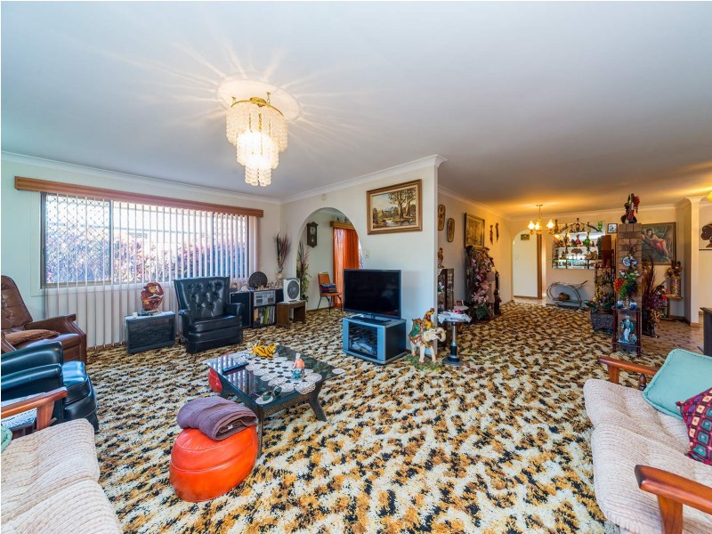 13 Rabaul Avenue, Runaway Bay QLD 4216