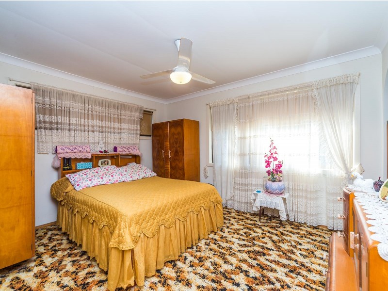 13 Rabaul Avenue, Runaway Bay QLD 4216