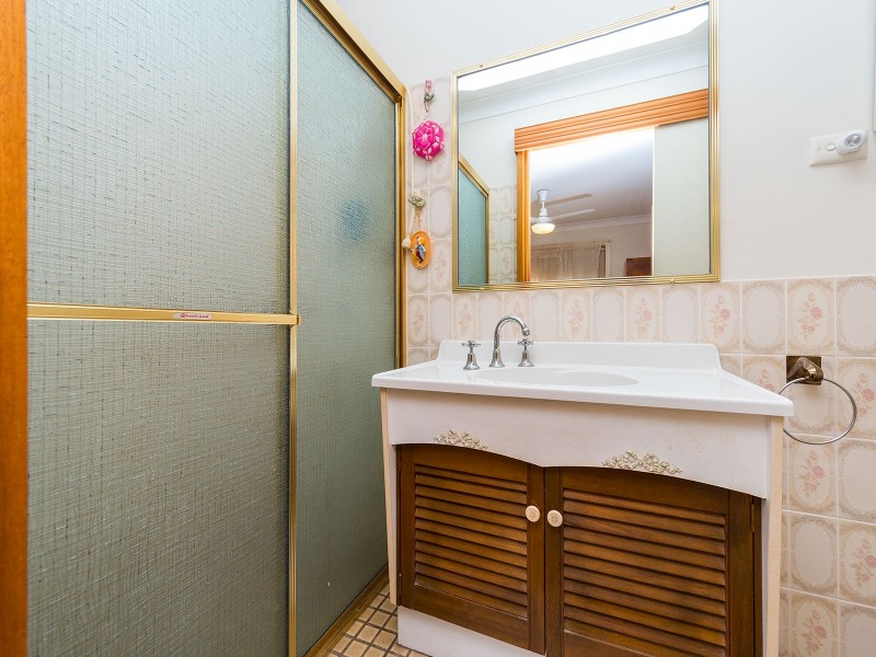 13 Rabaul Avenue, Runaway Bay QLD 4216