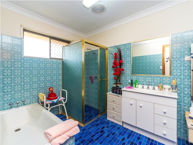 13 Rabaul Avenue, Runaway Bay QLD 4216