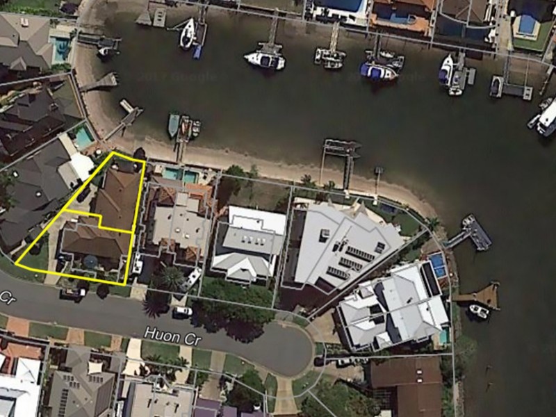 1 & 2/11 Huon Crescent, Runaway Bay QLD 4216