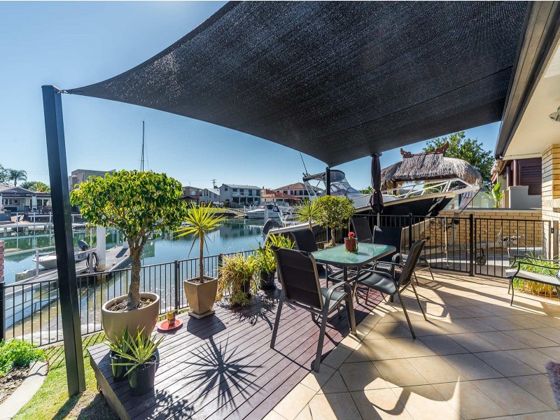 1 & 2/11 Huon Crescent, Runaway Bay QLD 4216