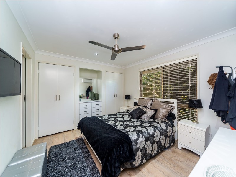 1 & 2/11 Huon Crescent, Runaway Bay QLD 4216