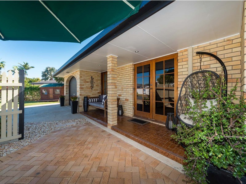 1 & 2/11 Huon Crescent, Runaway Bay QLD 4216