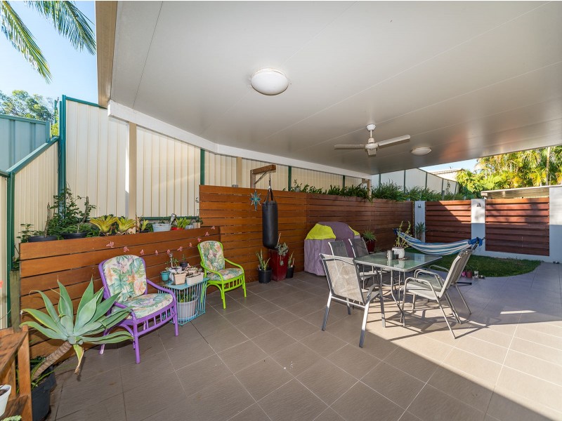 2/9 Orkney Place, Labrador QLD 4215