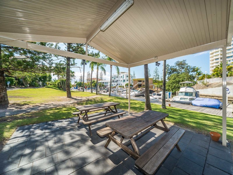 23/37 Bayview Street, Runaway Bay QLD 4216