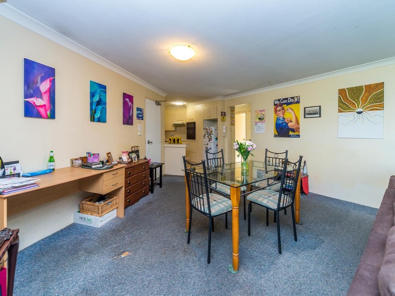 23/37 Bayview Street, Runaway Bay QLD 4216