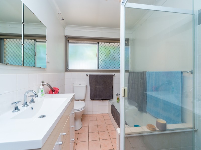 14 Barton Avenue, Southport QLD 4215