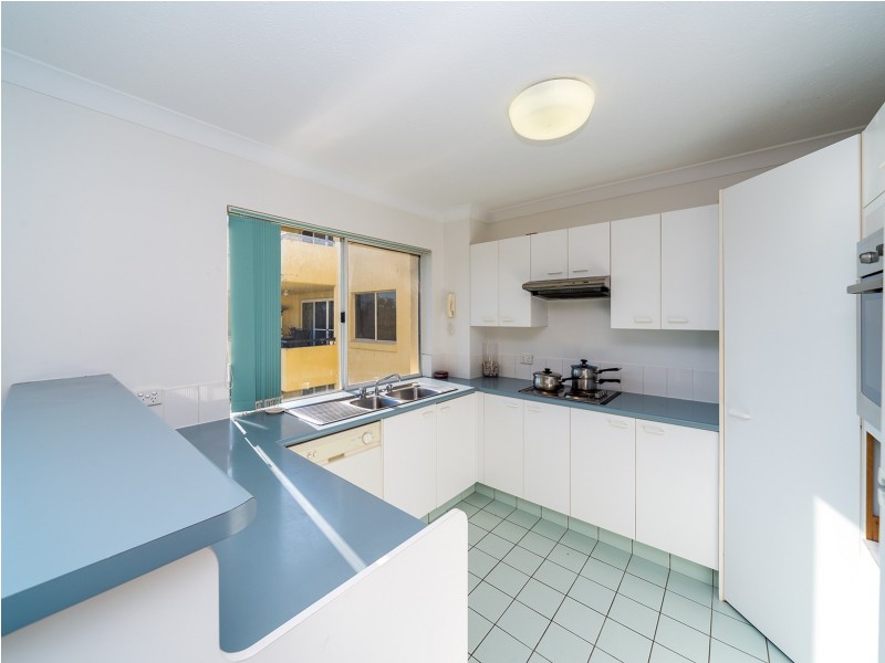 10/65 Bayview Street, Runaway Bay QLD 4216