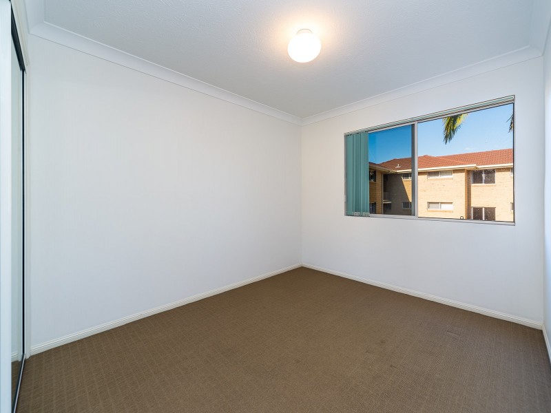 10/65 Bayview Street, Runaway Bay QLD 4216
