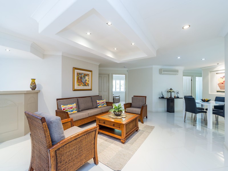 25 Fitzalan Circuit, Arundel QLD 4214