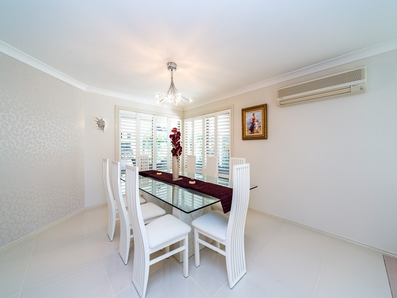 25 Fitzalan Circuit, Arundel QLD 4214