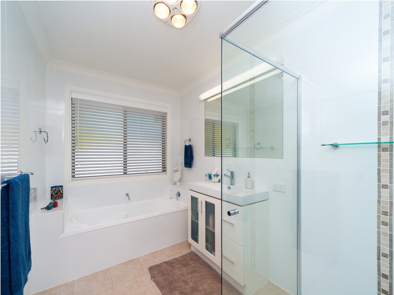 25 Fitzalan Circuit, Arundel QLD 4214