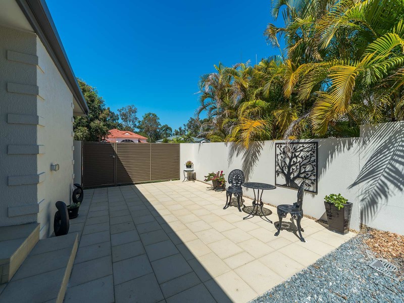25 Fitzalan Circuit, Arundel QLD 4214