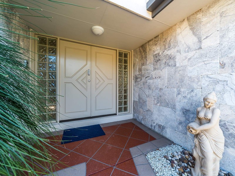 25 Fitzalan Circuit, Arundel QLD 4214