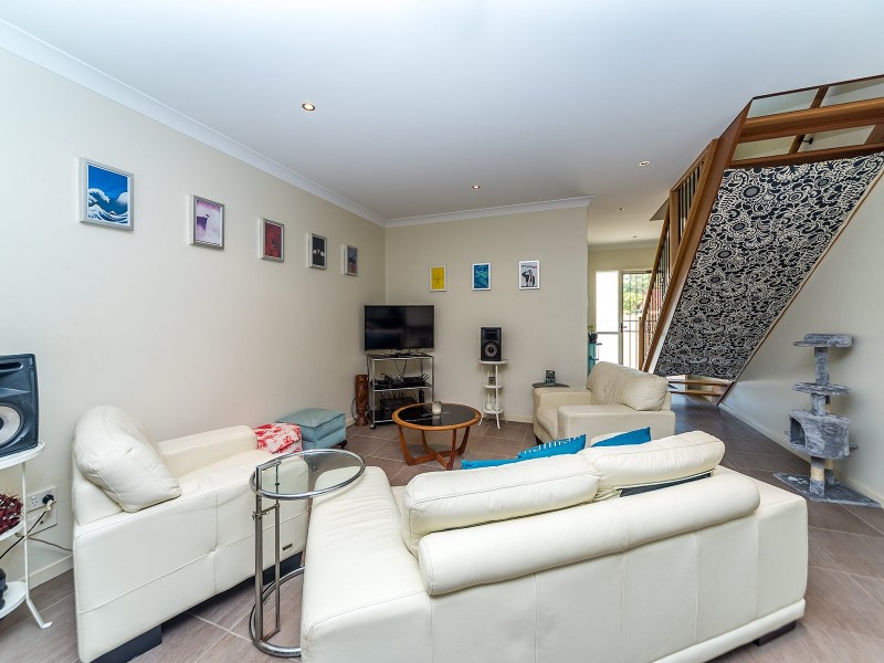 2/31 Imperial Parade, Labrador QLD 4215