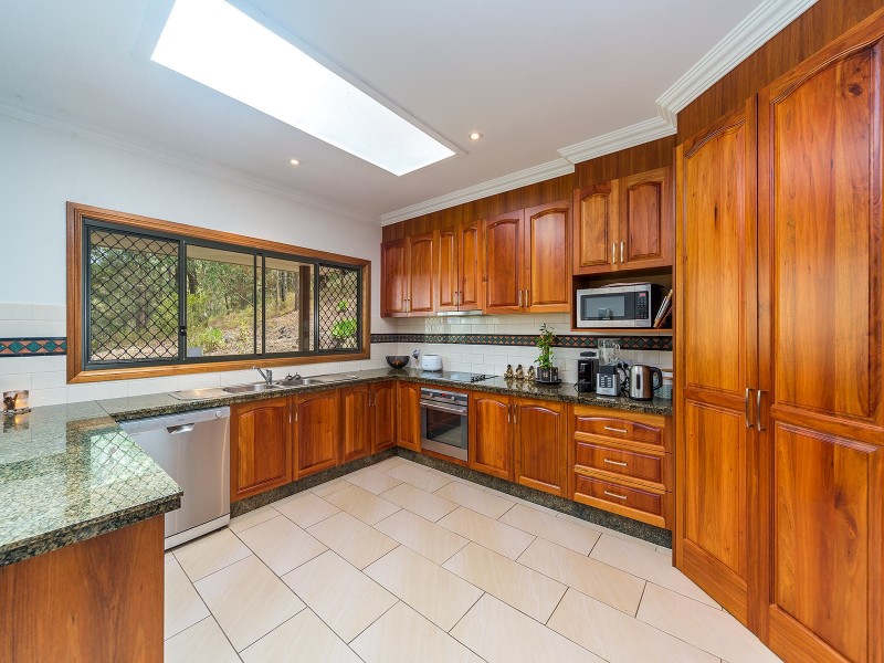 1011 Tamborine-Oxenford Road, Wongawallan QLD 4210