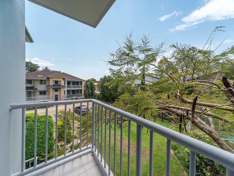 10/22 Oleander Avenue, Biggera Waters QLD 4216