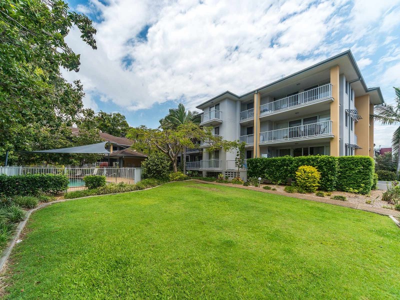 10/22 Oleander Avenue, Biggera Waters QLD 4216