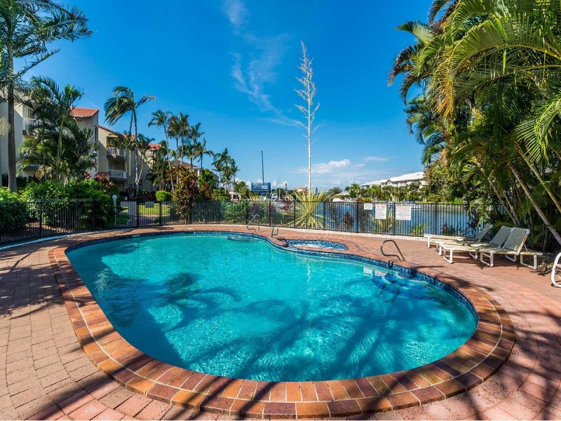 18/22 Jennifer Avenue, Runaway Bay QLD 4216