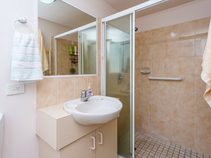 18/22 Jennifer Avenue, Runaway Bay QLD 4216