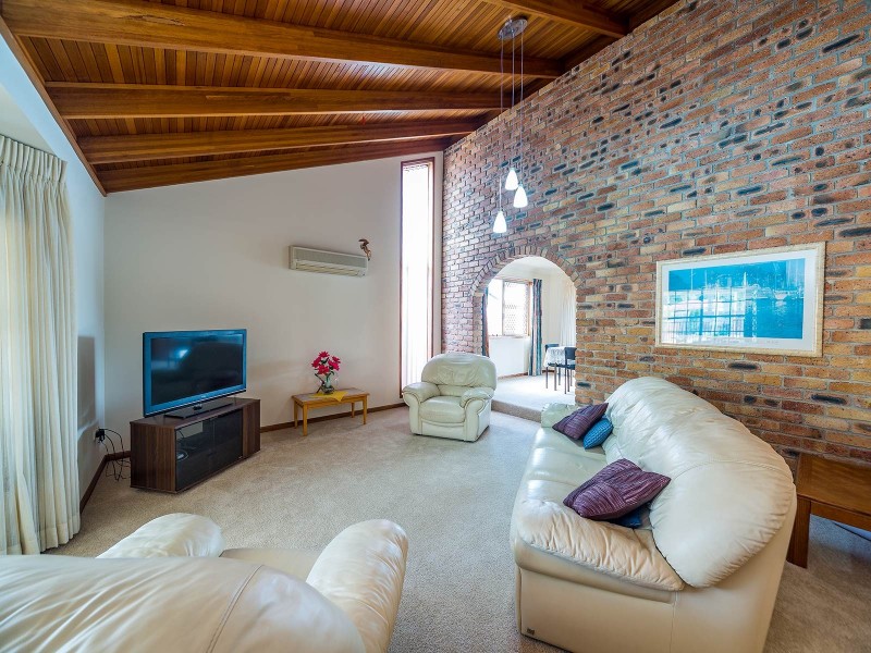 86 Lae Drive, Runaway Bay QLD 4216