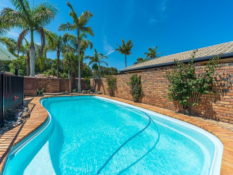 86 Lae Drive, Runaway Bay QLD 4216