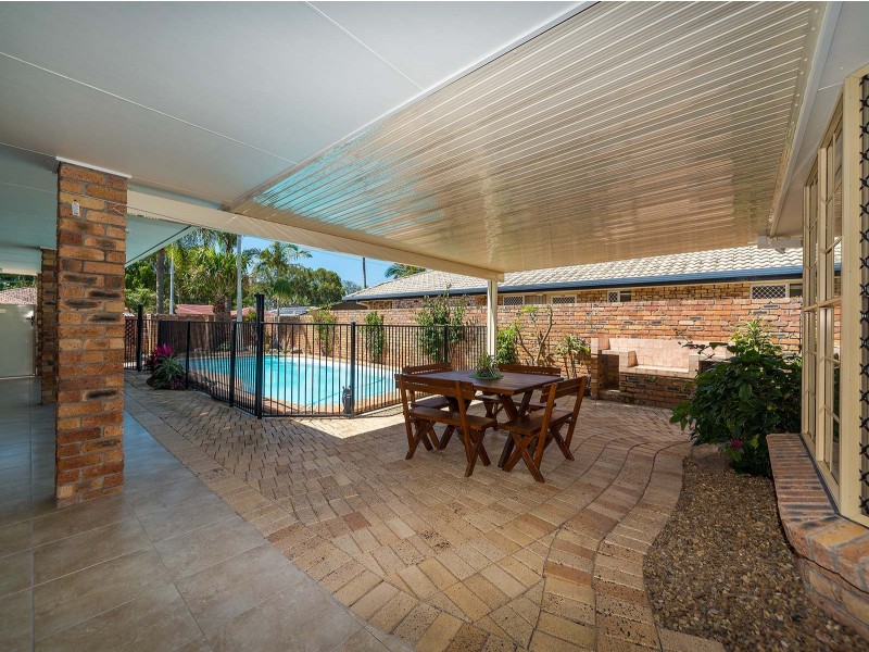 86 Lae Drive, Runaway Bay QLD 4216