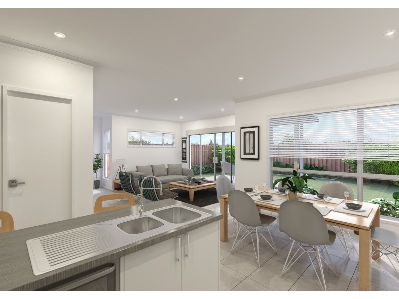 17 Runaway Bay Avenue, Runaway Bay QLD 4216