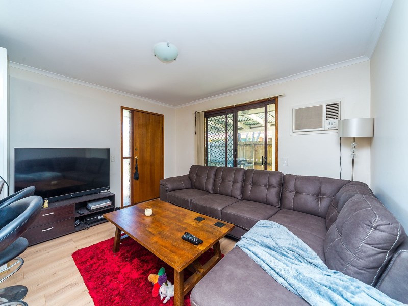 2/23 Stephenson Street, Labrador QLD 4215