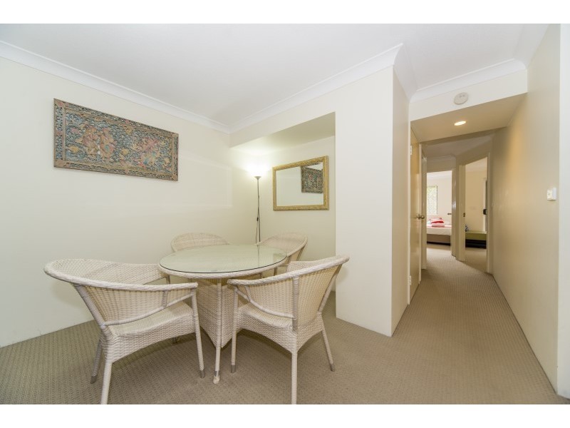 8/37 Bayview Street, Runaway Bay QLD 4216