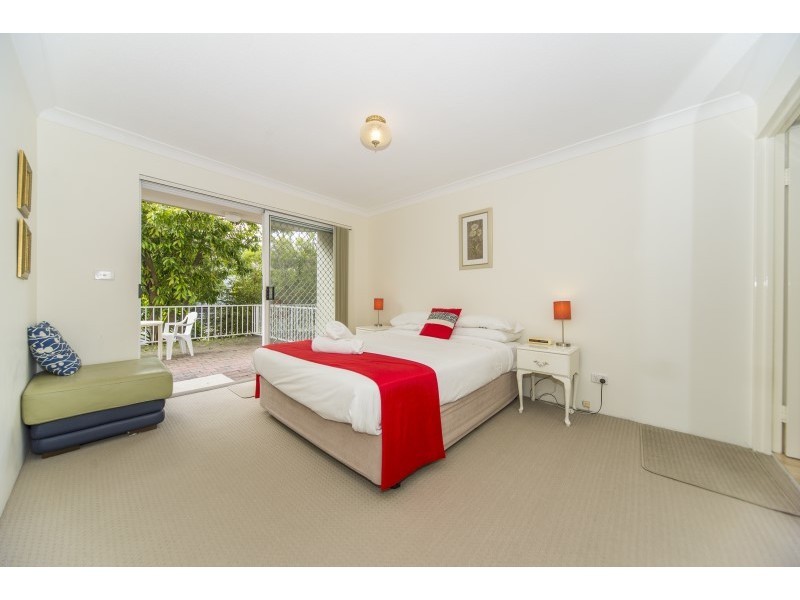 8/37 Bayview Street, Runaway Bay QLD 4216