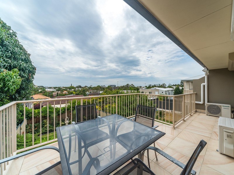2/15 Ashbourne Terrace, Biggera Waters QLD 4216