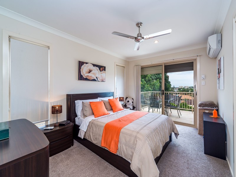 2/15 Ashbourne Terrace, Biggera Waters QLD 4216