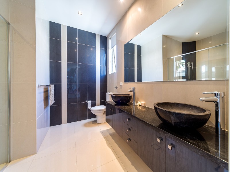 64 The Sovereign Mile, Paradise Point QLD 4216