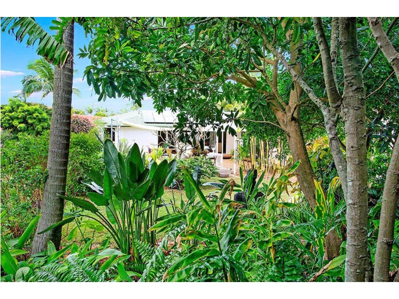 9 Pimaga Place, Runaway Bay QLD 4216