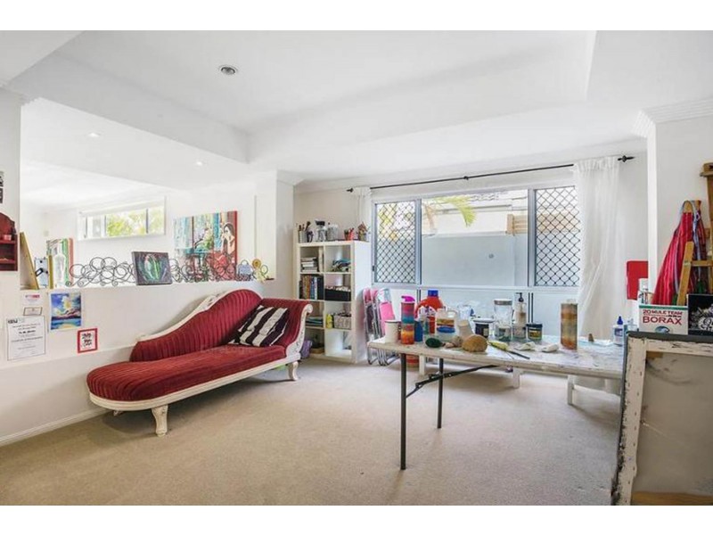 9 Folkstone Place, Runaway Bay QLD 4216