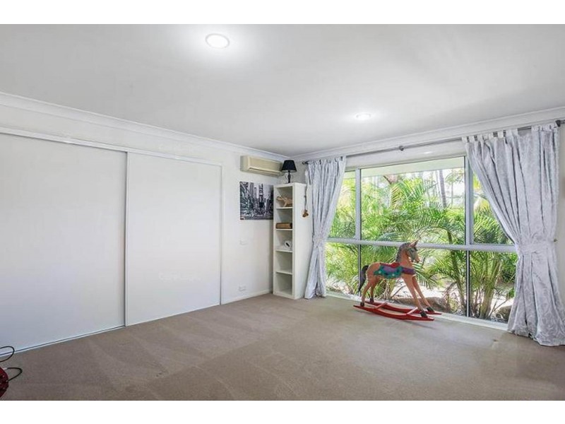 9 Folkstone Place, Runaway Bay QLD 4216