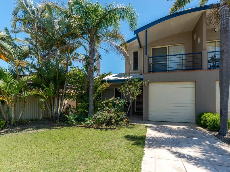 1/21 Runaway Bay Avenue, Runaway Bay QLD 4216