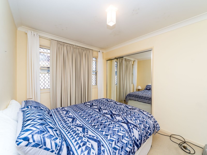 1/21 Runaway Bay Avenue, Runaway Bay QLD 4216