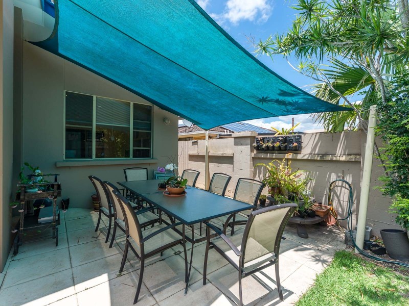 1/21 Runaway Bay Avenue, Runaway Bay QLD 4216